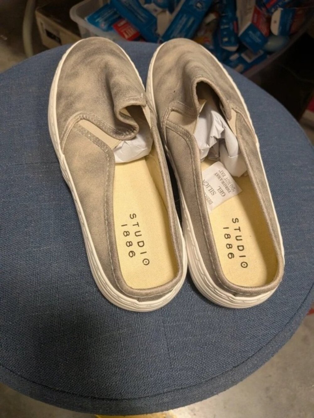 Studio 1886 Womens Metallic Taupe Slip-On Sneakers Size 8 - Picture 4 of 4